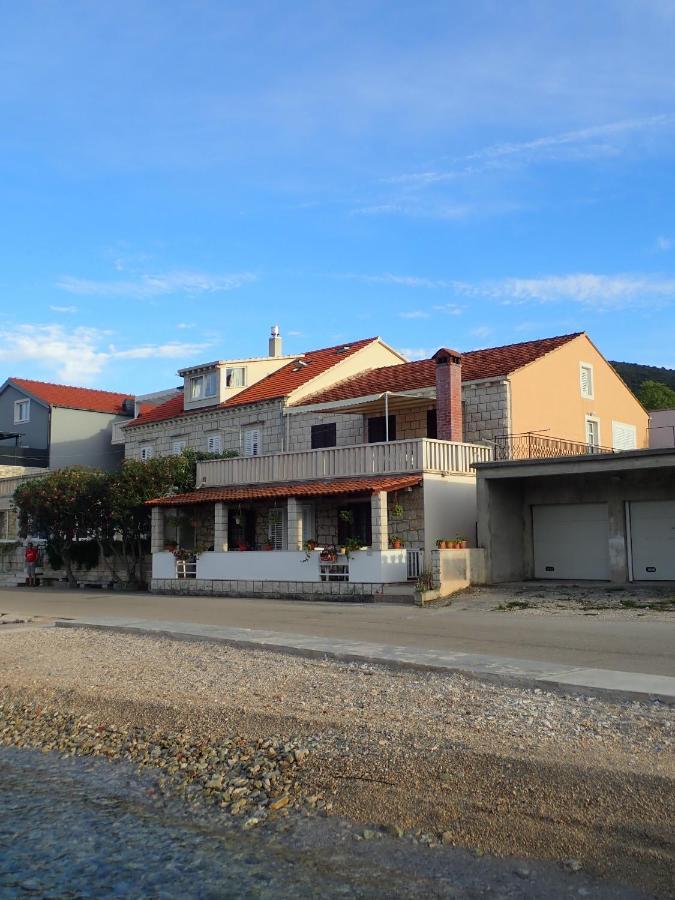 Katja Beach Apartment Račišće Exteriör bild