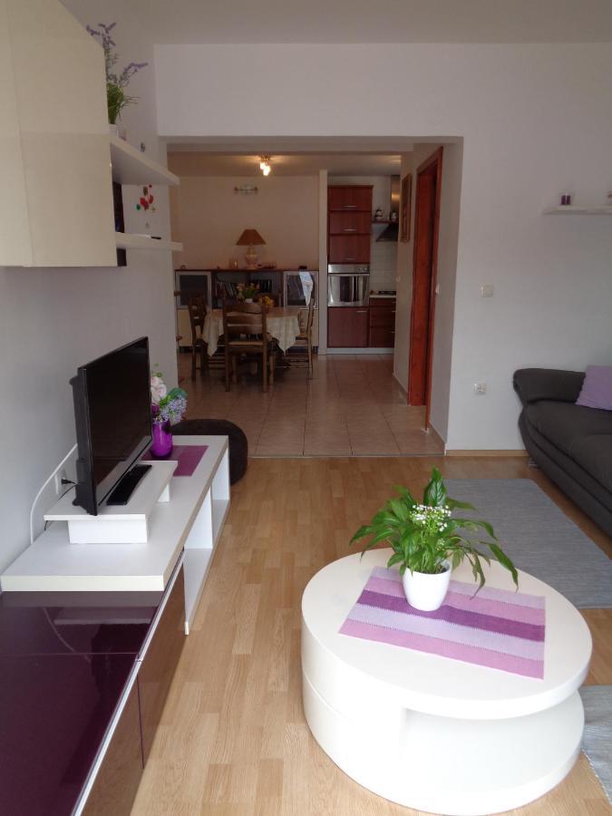 Katja Beach Apartment Račišće Exteriör bild