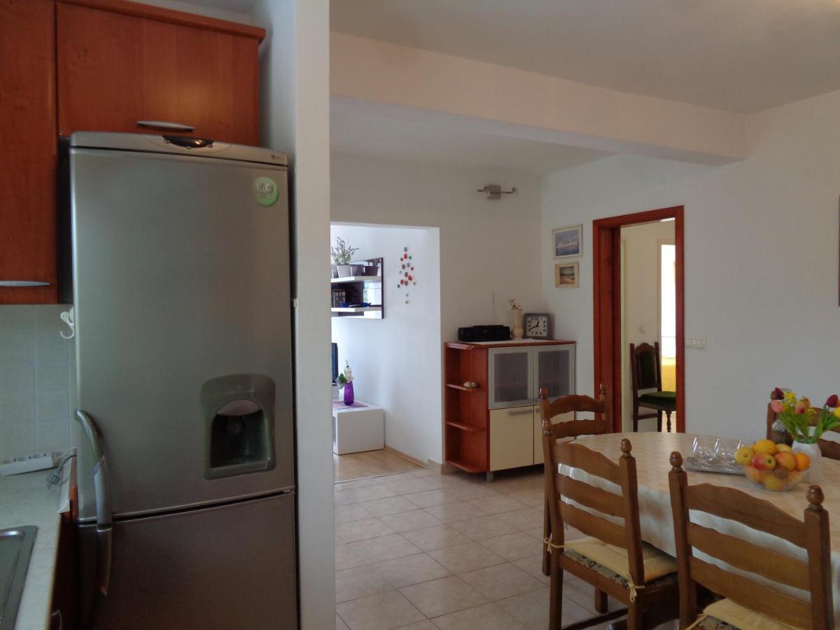 Katja Beach Apartment Račišće Exteriör bild