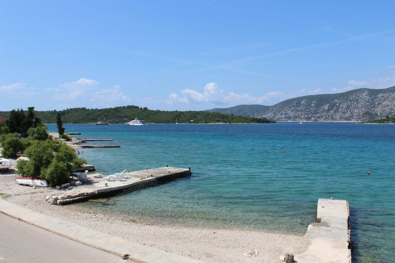 Katja Beach Apartment Račišće Exteriör bild